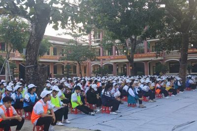 Hoạt động trải nghiệm kỹ năng TDTT của Giáo viên học sinh chào mừng ngày 20-11.